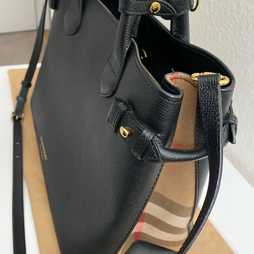 Burberry Medium Banner House Check Derby Leather Tote w/ Strap – Black RT 73504 - Picture 6 of 17